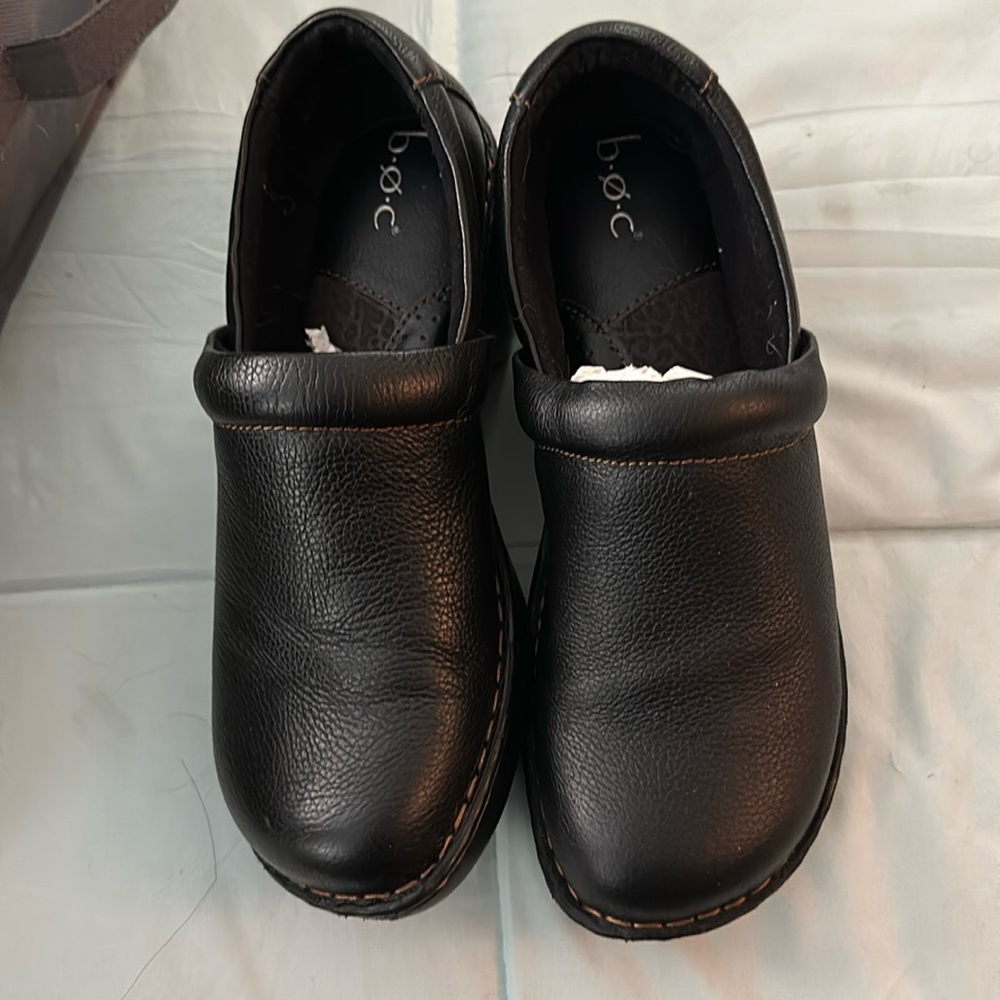 BOC black hardly worn women’s shoes. Size 10.